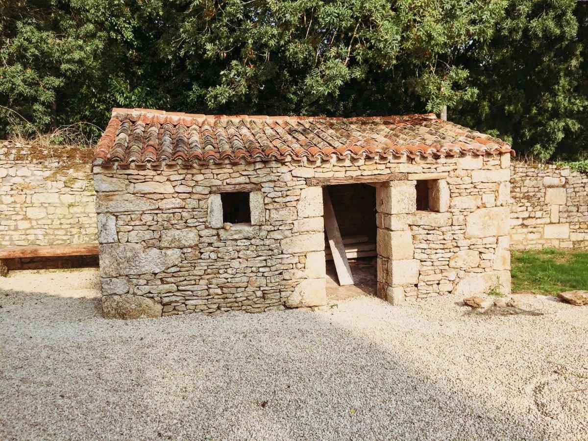 Gites Les Demeures De Valette Azay-le-Brule Buitenkant foto