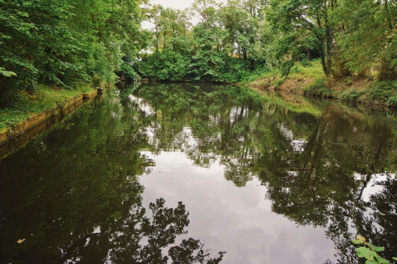 Gites Les Demeures De Valette Azay-le-Brule Buitenkant foto